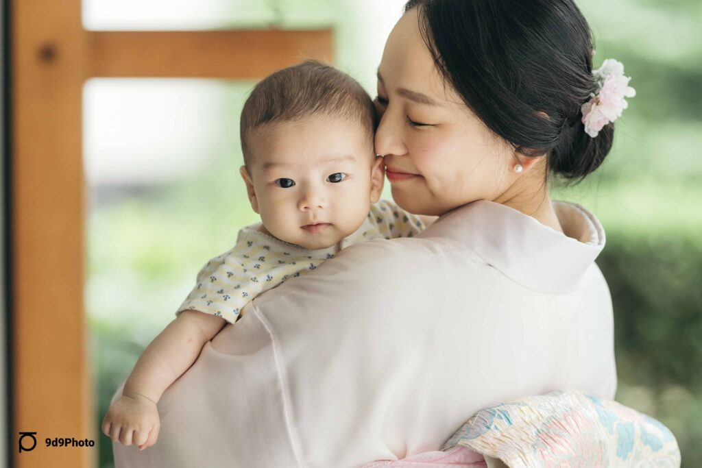 水天宮のお宮参り写真ママと赤ちゃんのアップ